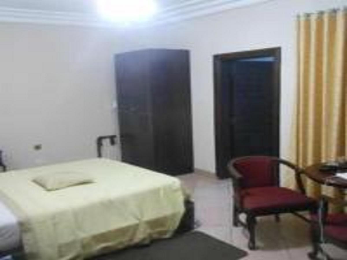 M Plaza Hotel Accra Exterior photo