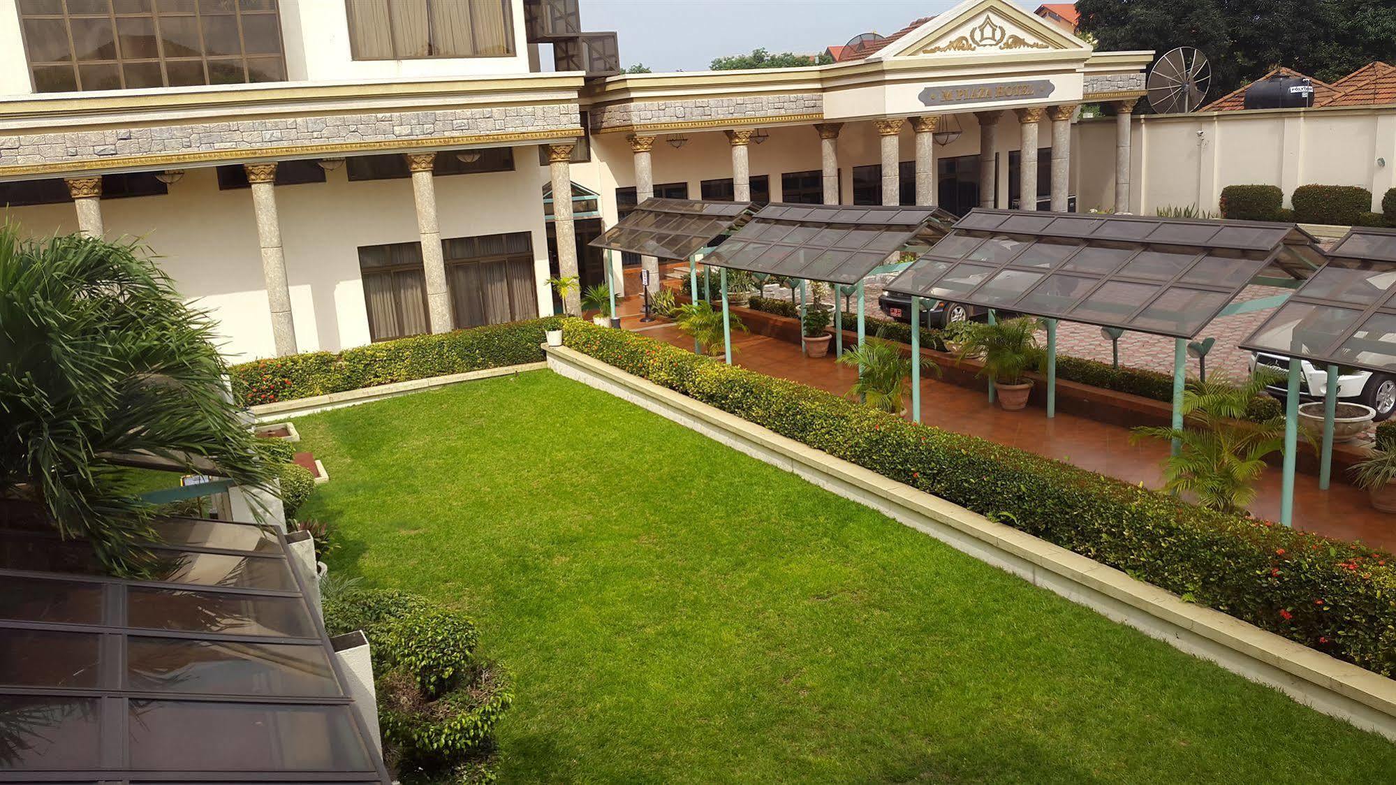 M Plaza Hotel Accra Exterior photo